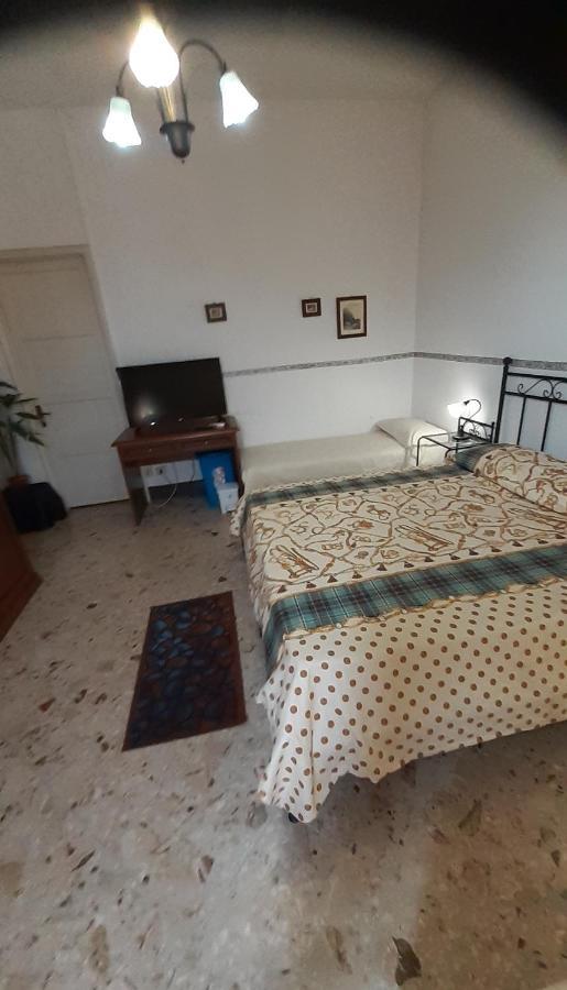 B&B Mistral Di Lizzio Salvatore Джарре Экстерьер фото